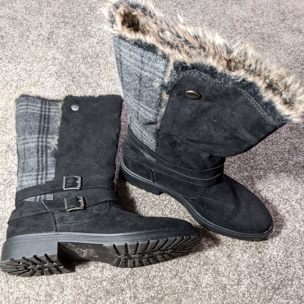 Boots with fur!